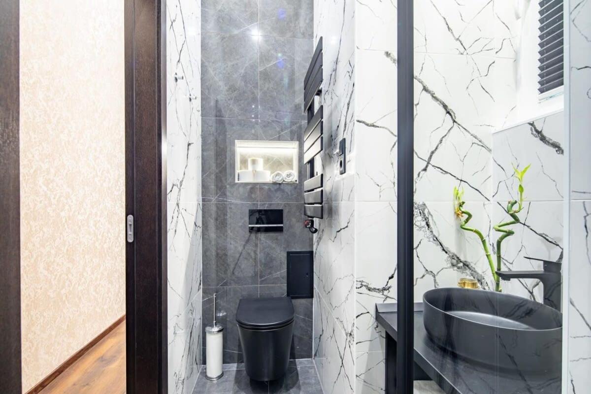 Location - Modern Luxury Apartment